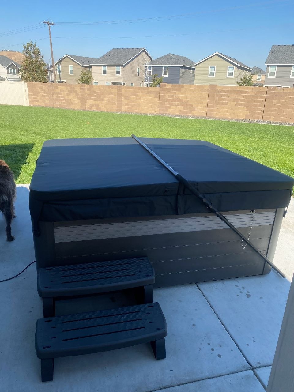 Hot tub delivery - backyard patio Richland WA